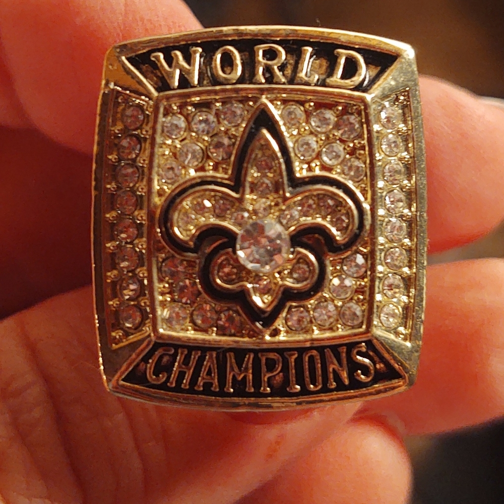 New Orleans Saints replica SB 44 championship ring